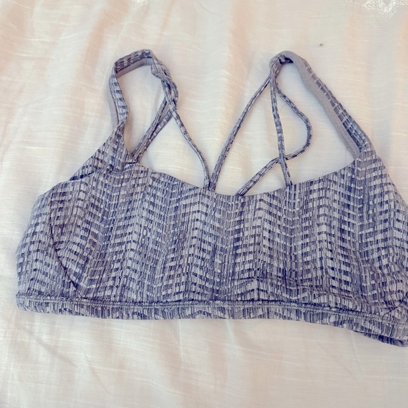 Lululemon Free To Be Zen Bra
Luon Arrow Jacquard Battleship Silver Spoon - Picture 9 of 10
